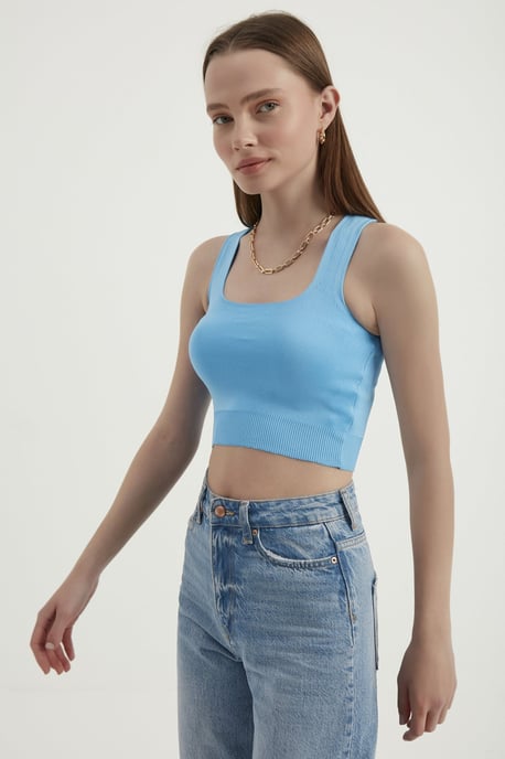 Woven Square Neck Sleeveless Basic Crop top - Image 2