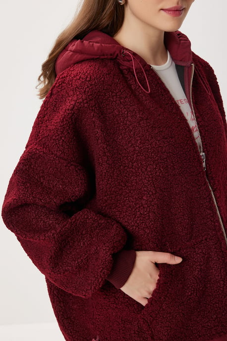 Oversized Hooded Plyschkappan - Image 5