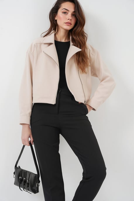 Kort Gabardinjacka med Boxy Fit - Image 2