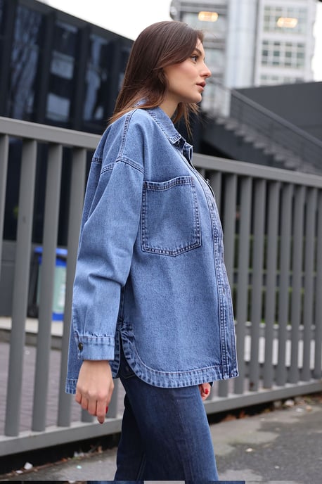 Oversize Denimjacka med Skjortkrage och Fickor - Image 4