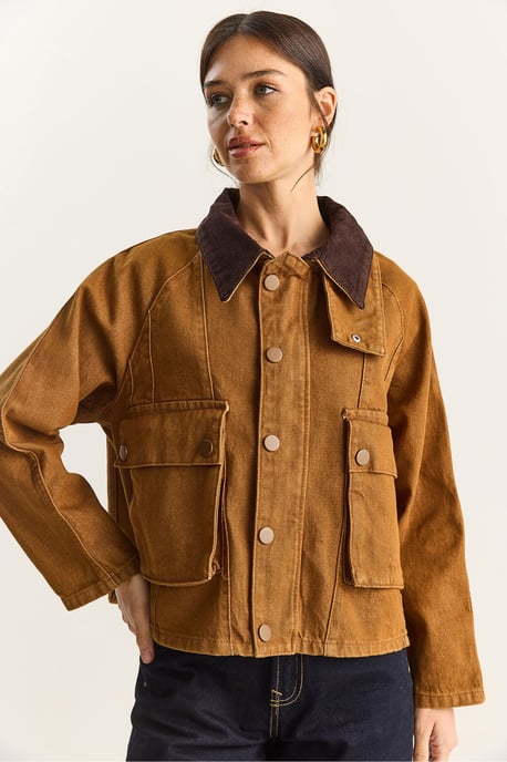 Oversized Denimmössa med knäppning och fickor - Image 6