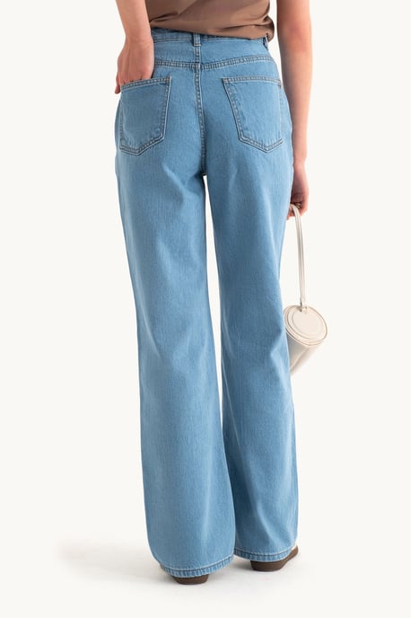 High Waist Straight Leg Jeans - Image 3
