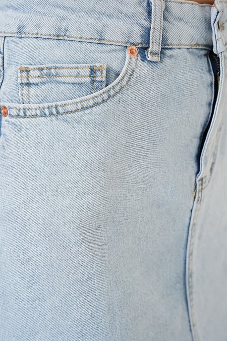Slim Fit Mini Denimkjol med knappstängning - Image 6