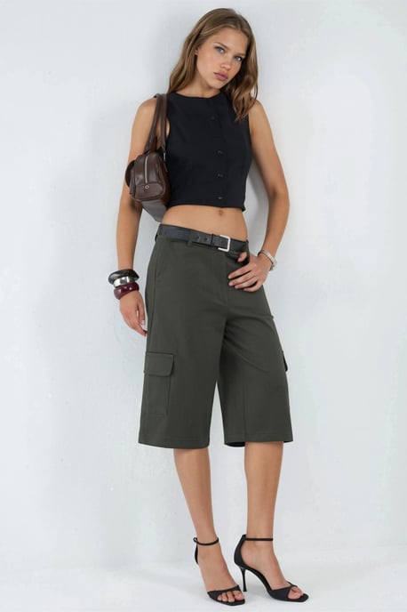 Low Waist Cargo Shorts (Without Belt) - Image 4