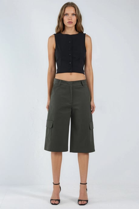 Low Waist Cargo Shorts (Without Belt) - Image 5