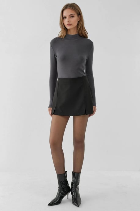 Högmidjade mini shorts med dubbla slitsar - Image 5