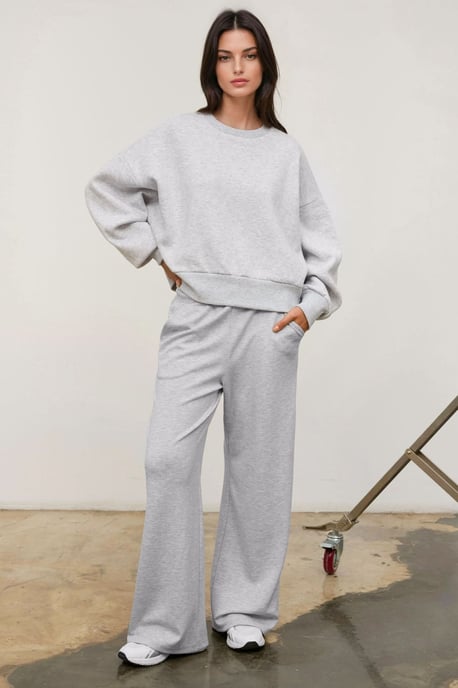 Loose Fit Crew Neck Knitted Raised Sweatshirt - Image 5