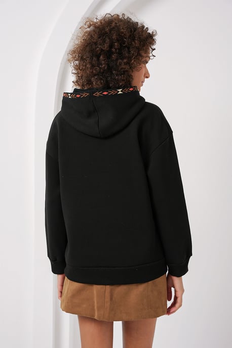 Hoodie med överdimensionerad passform och pompom - Image 6