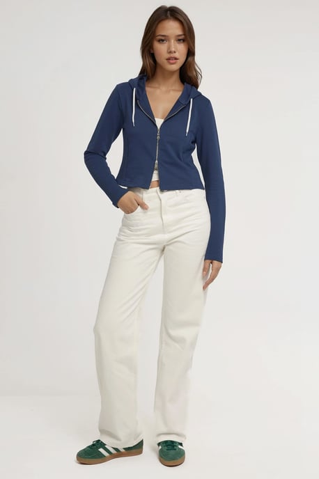 Huvan Zipperad Sweatshirt - Image 6