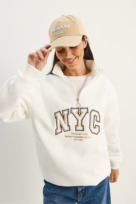 Over-sized Gebreide Sweater met Ritskraag en Borduurwerk - Image 5