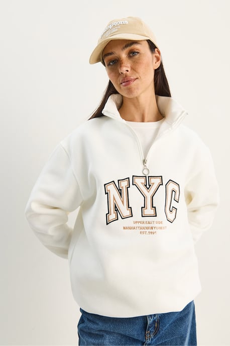 Over-sized Gebreide Sweater met Ritskraag en Borduurwerk - Image 6