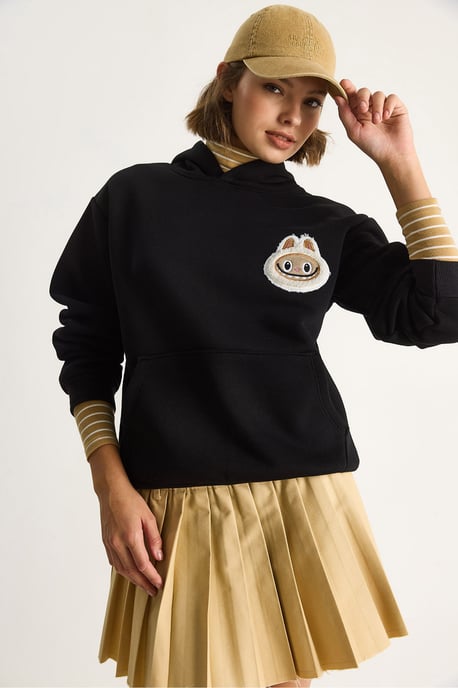 Hoodie med broderi - Image 4