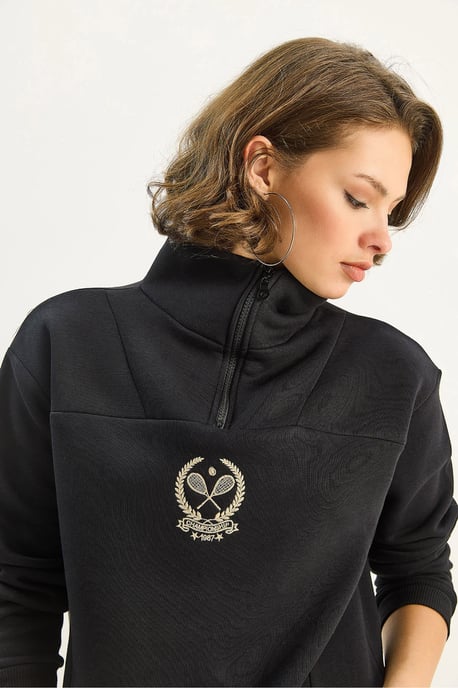 Broderad dragkedja krage sweatshirt - Image 4
