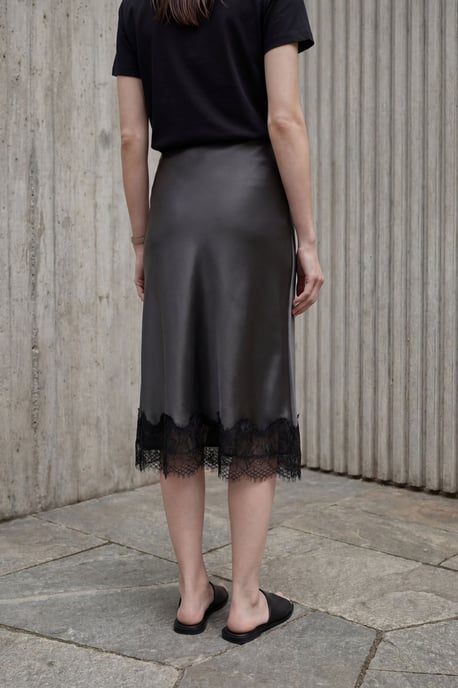 Lace Gedetailleerde Satijnen Midi Rok - Image 3