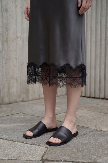 Lace Gedetailleerde Satijnen Midi Rok - Image 5