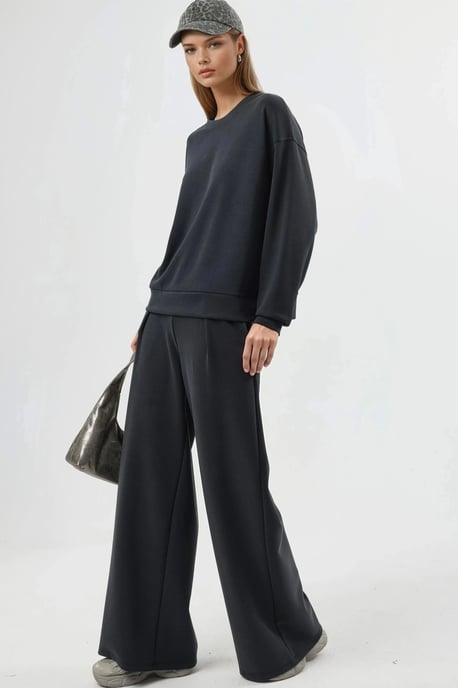 Elastic Waist Pleated Palazzo Pants - Image 5