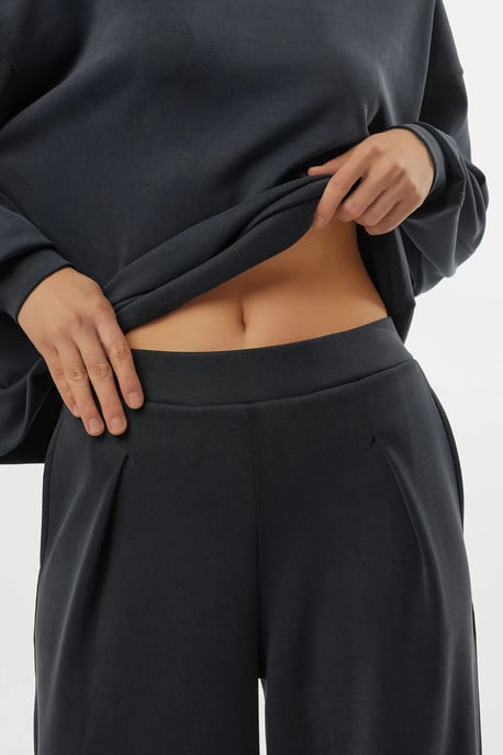 Elastic Waist Pleated Palazzo Pants - Image 6