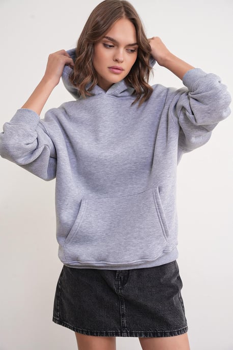Oversized Hooded Sweatshirt with Pocket - Image 4