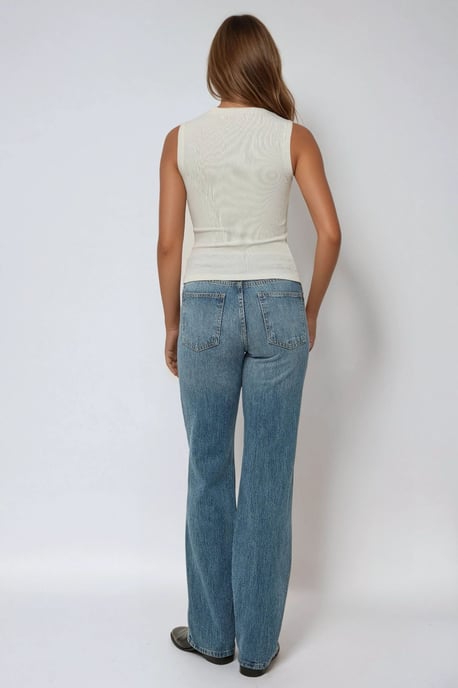 Basisk T-shirt med rund halsringning - Image 5
