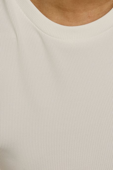 Basisk T-shirt med rund halsringning - Image 6