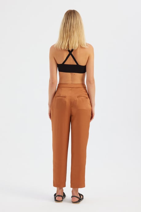 High Waist Drawstring Pleated Carrot fit Trousers - Image 4