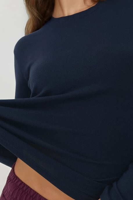 Ultra Soft Touch Slim Fit Crew Neck Long Sleeve Basic Top - Image 5
