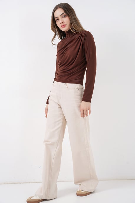 Tajt polokrage blus med draperingsdetalj - Image 2