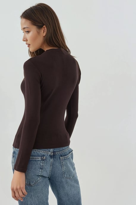 Ultra Soft Touch Slim Fit Crew Neck Long Sleeve Basic Top - Image 4