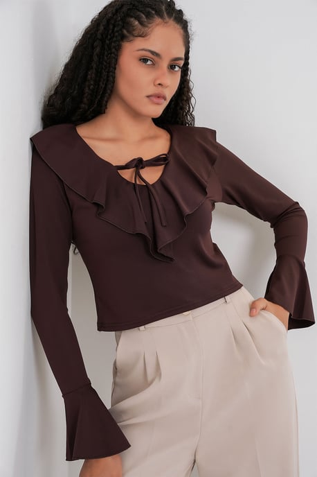 Frilly V-Neck Crop Blouse - Image 5