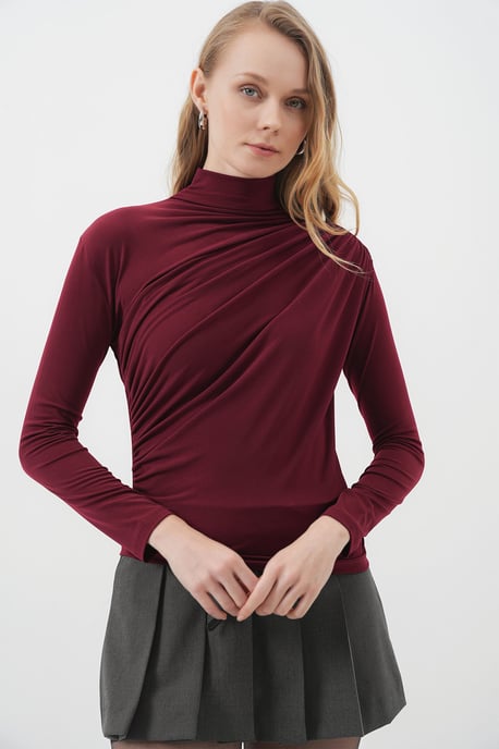 Tajt polokrage blus med draperingsdetalj - Image 4