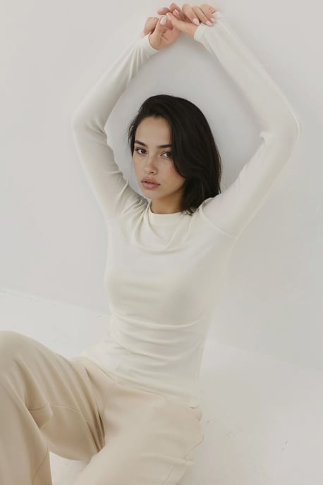 Ultra Soft Touch Slim Fit Crew Neck Long Sleeve Basic Top - Image 2