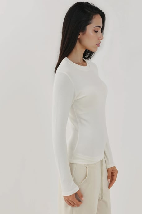 Ultra Soft Touch Slim Fit Crew Neck Long Sleeve Basic Top - Image 4