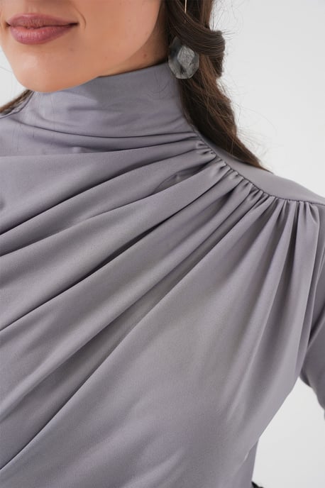 Fitted Turtleneck Blouse with Drape Detail - Image 5