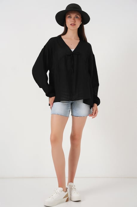 Textured Seersucker V-Neck Blouse with Bow Tie - Image 2