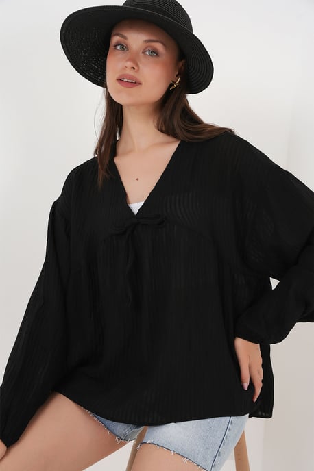 Textured Seersucker V-Neck Blouse with Bow Tie - Image 3