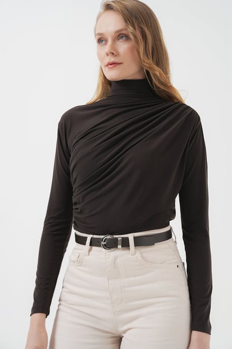Tajt polokrage blus med draperingsdetalj - Image 4