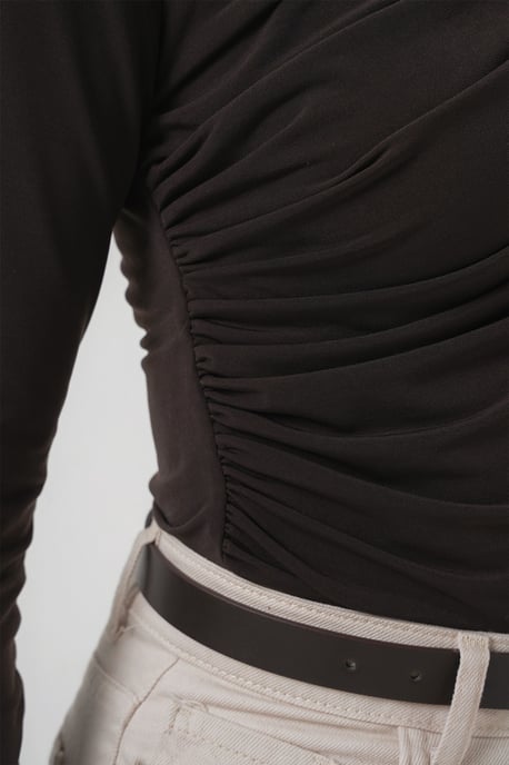 Tajt polokrage blus med draperingsdetalj - Image 5