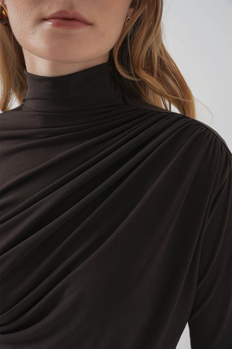 Tajt polokrage blus med draperingsdetalj - Image 6
