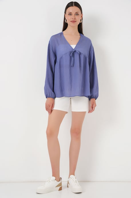 Texturerad Seersucker V-ringad Blus med Slips - Image 2