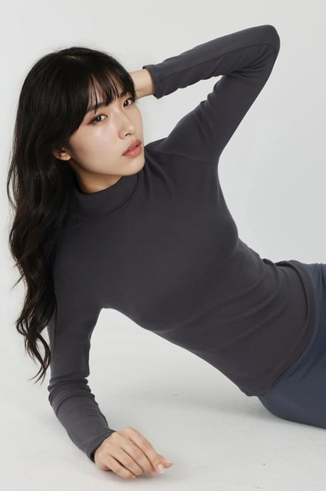 Ultrasoft Turtleneck Gebreide Top met Slim Fit - Image 5