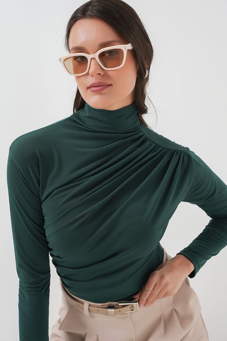 Tajt polokrage blus med draperingsdetalj - Image 3