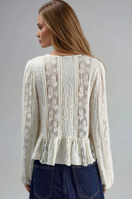 Laceshirt met V-hals en strik - Image 3