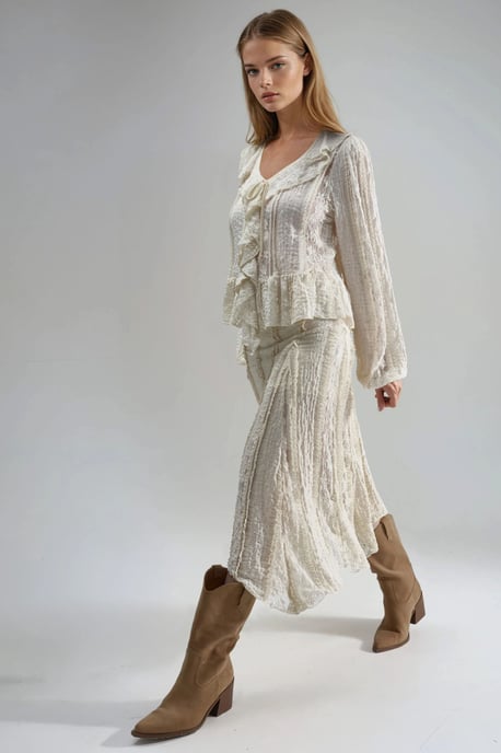 Laceshirt met V-hals en strik - Image 6