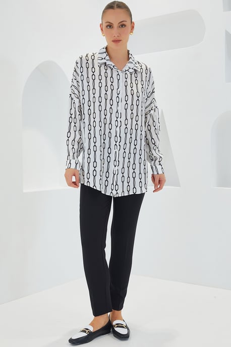 Oversized Satijnen Knopenblouse - Image 2