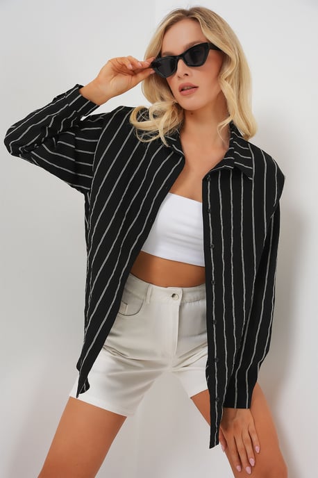 Gestreepte Oversized Blouse met Knopsluiting - Image 1