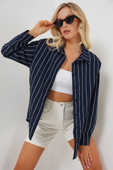 Gestreepte Oversized Blouse met Knopsluiting - Image 3