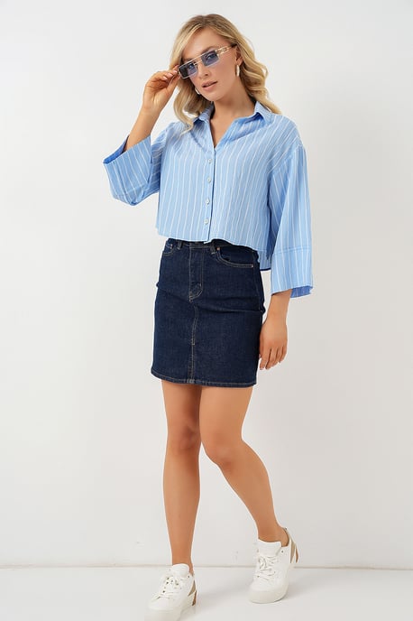 Overmaatse Gestreepte Cropped Shirt met Knopenclosure - Image 2