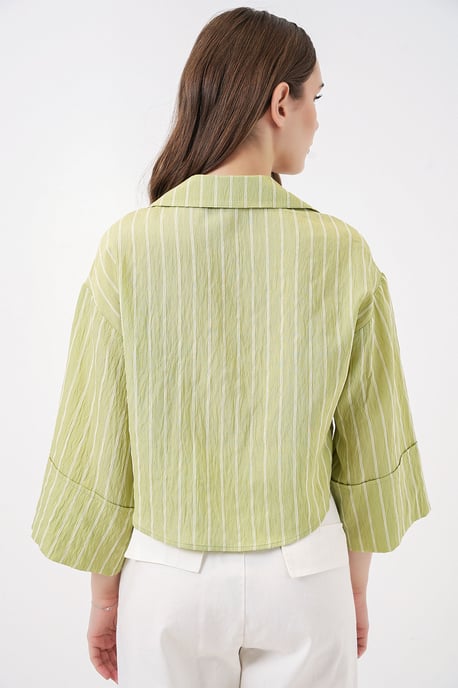Oversized Randig Croppad Skjorta med Knappar - Image 5