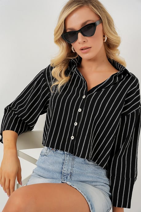 Oversized Gestreepte Cropped Shirt met Knopen sluiting - Image 4