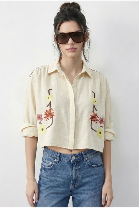 Geborduurd Crop Shirt met Knopfsluiting - Image 1